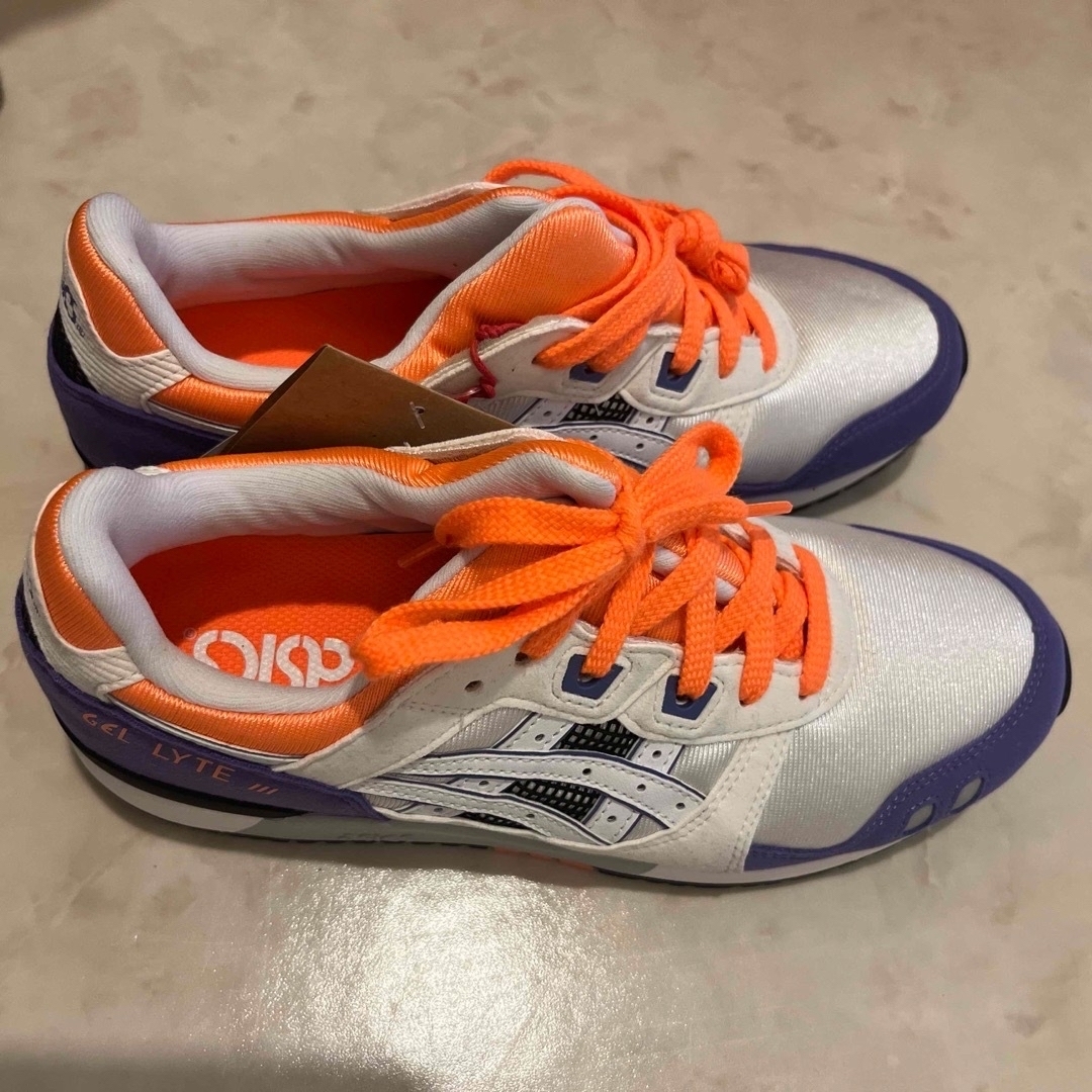 asics(アシックス)の新品未使用 asics GEL-LYTEⅢ 24cm レディースの靴/シューズ(スニーカー)の商品写真