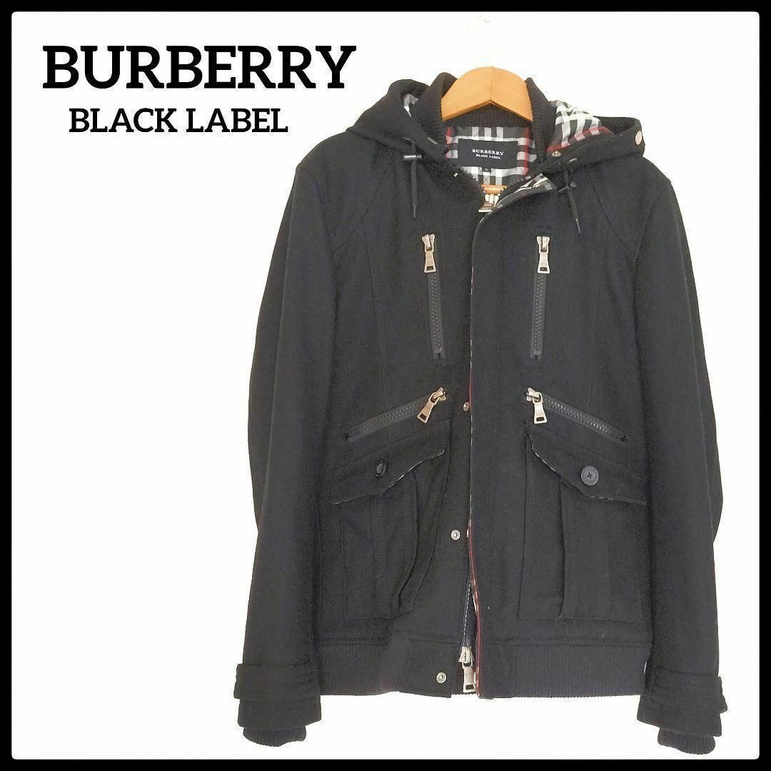 BURBERRY BLUE LABEL(バーバリーブルーレーベル)のおしゃれデートに⭐美品　バーバリーブラックレーベル 中綿コート アウター フード メンズのジャケット/アウター(ダッフルコート)の商品写真