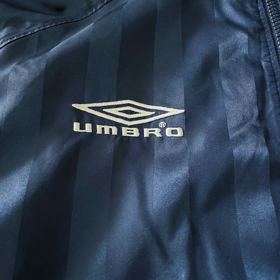 UMBRO(アンブロ)の【美品】アンブロ　ジャージ上　長袖　刺繍ロゴ　トレーニング　ジャケット　S メンズのトップス(ジャージ)の商品写真