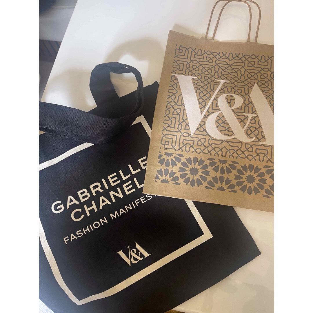 CHANEL - ロンドン限定 V&A ミュージアム シャンネル展 トートバッグの