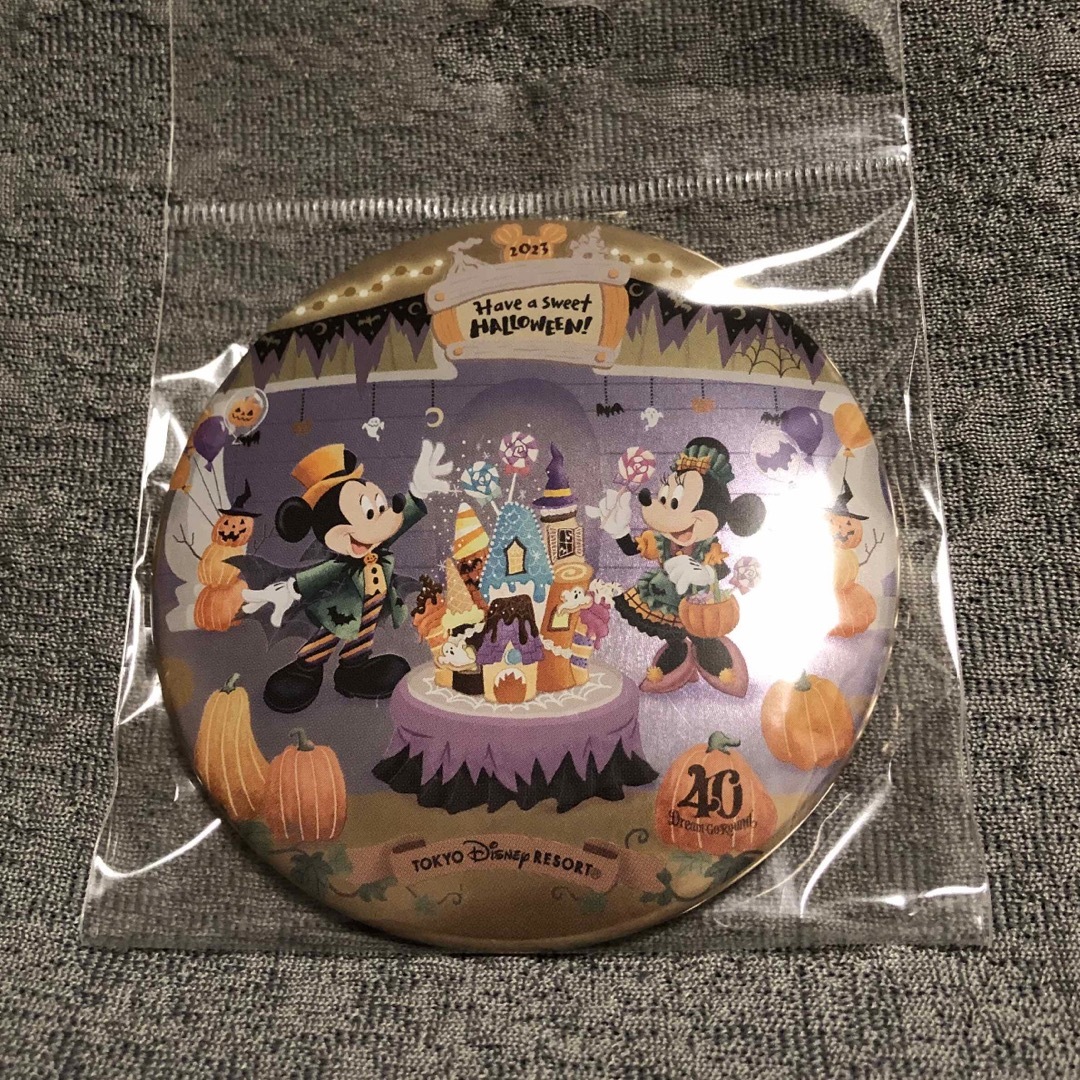 Disney(ディズニー)の缶バッジ　ディズニーランド　ディズニーシー　　ハロウィン エンタメ/ホビーのおもちゃ/ぬいぐるみ(キャラクターグッズ)の商品写真