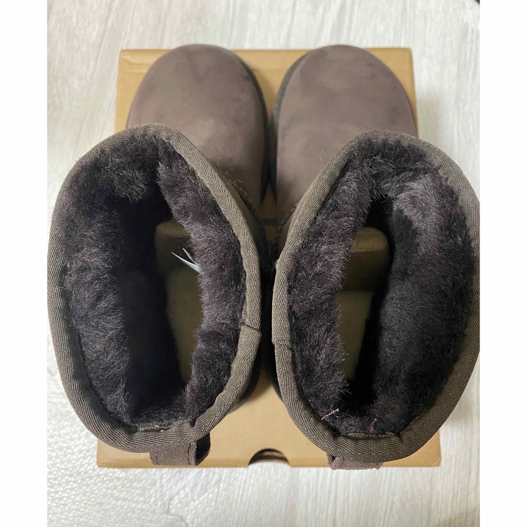 UGG(アグ)の【新品】UGG  23㎝ クラシックミニ ムートンブーツ レディースの靴/シューズ(ブーツ)の商品写真