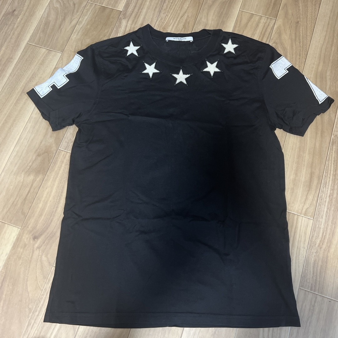 GIVENCHY - GIVENCHY スターパッチ付きナンバリングTシャツの通販 by