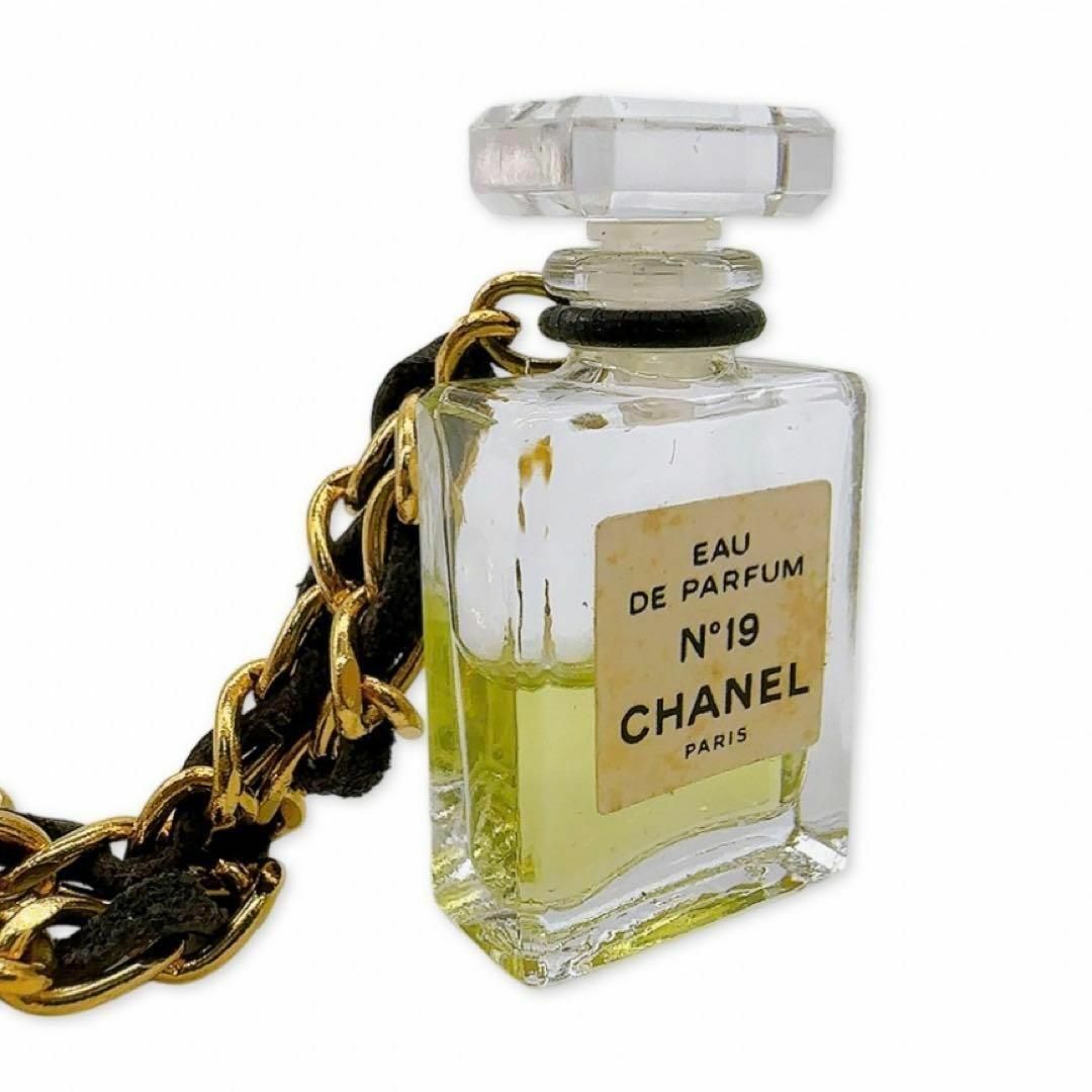 一点物 CHANEL EAU DE PARFUM N°19 チェーンネックレス - 香水(女性用)