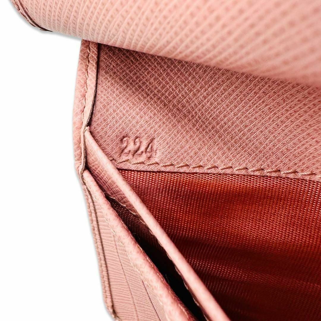 正規品　PRADA ピンク　二つ折り財布