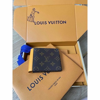 ルイヴィトン(LOUIS VUITTON)のポルトフォイユ・ミュルティプル　プレゼント包装済み(折り財布)