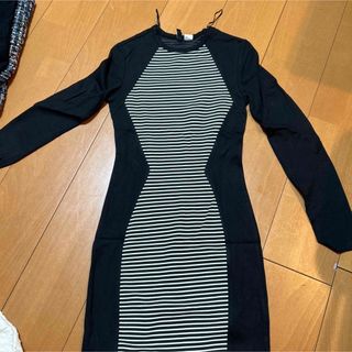 エイチアンドエム(H&M)のH＆M ボーダーワンピース(ひざ丈ワンピース)