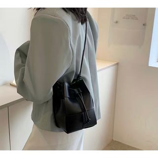 ボッテガ(Bottega Veneta) 巾着の通販 300点以上 | ボッテガヴェネタを ...