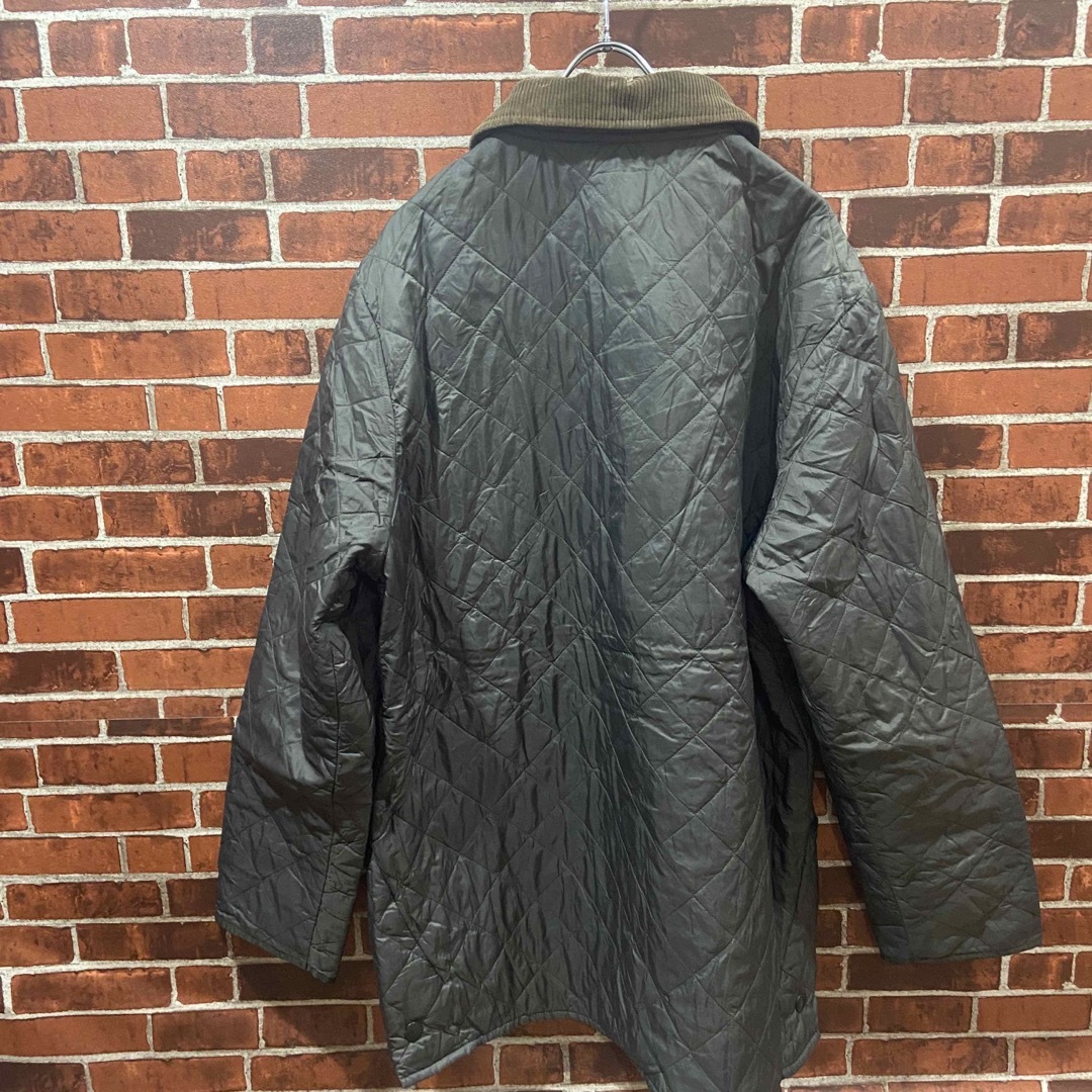 Barbour(バーブァー)の【レア】Barbour キルティングジャケット 襟コーデュロイ 古着ジャケット メンズのジャケット/アウター(ブルゾン)の商品写真