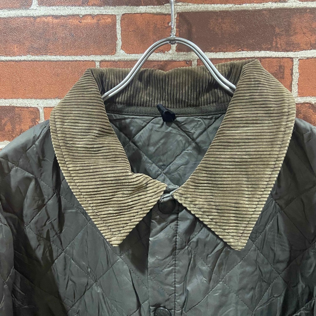 Barbour(バーブァー)の【レア】Barbour キルティングジャケット 襟コーデュロイ 古着ジャケット メンズのジャケット/アウター(ブルゾン)の商品写真