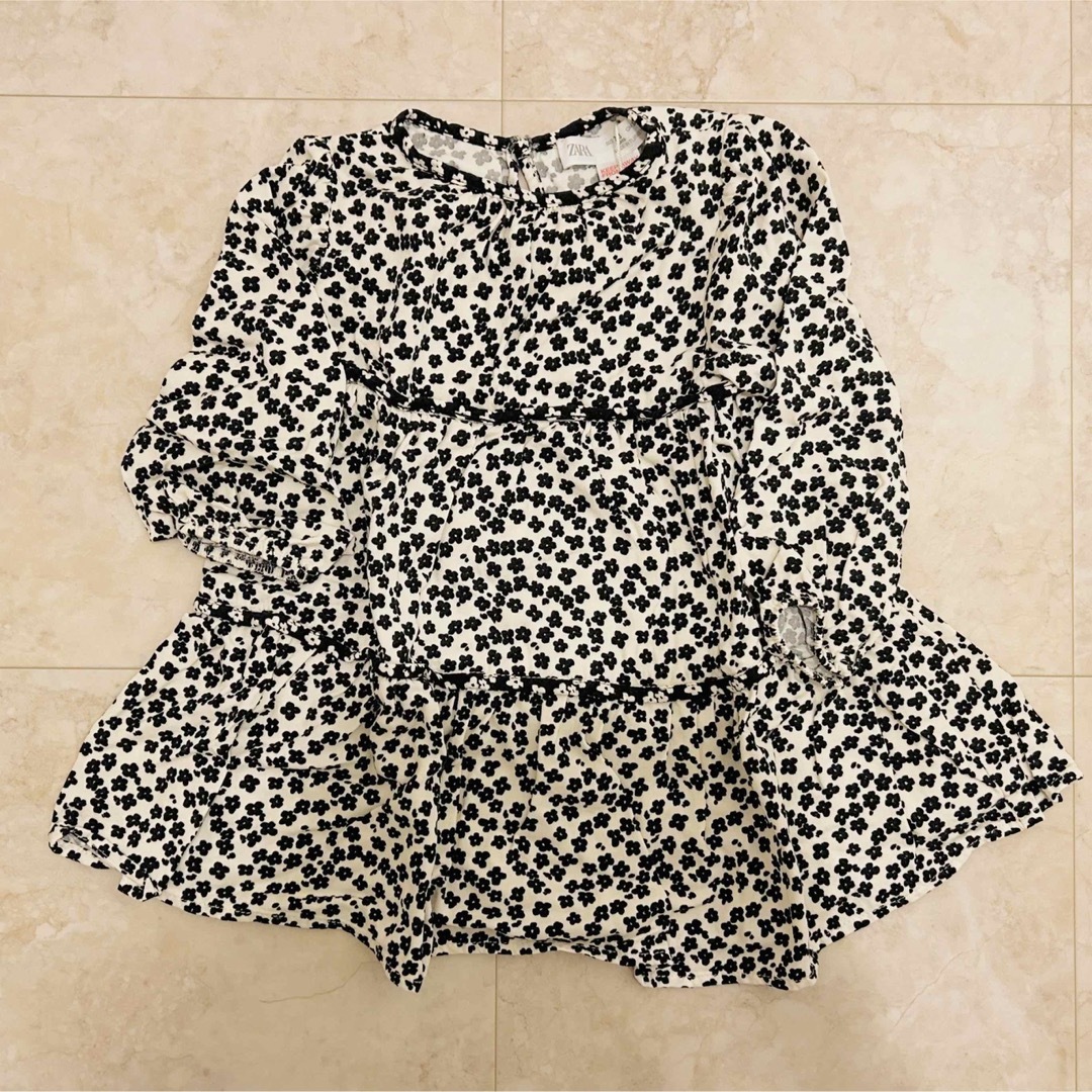 ZARA KIDS(ザラキッズ)のZARA 花柄ワンピース キッズ/ベビー/マタニティのキッズ服女の子用(90cm~)(ワンピース)の商品写真