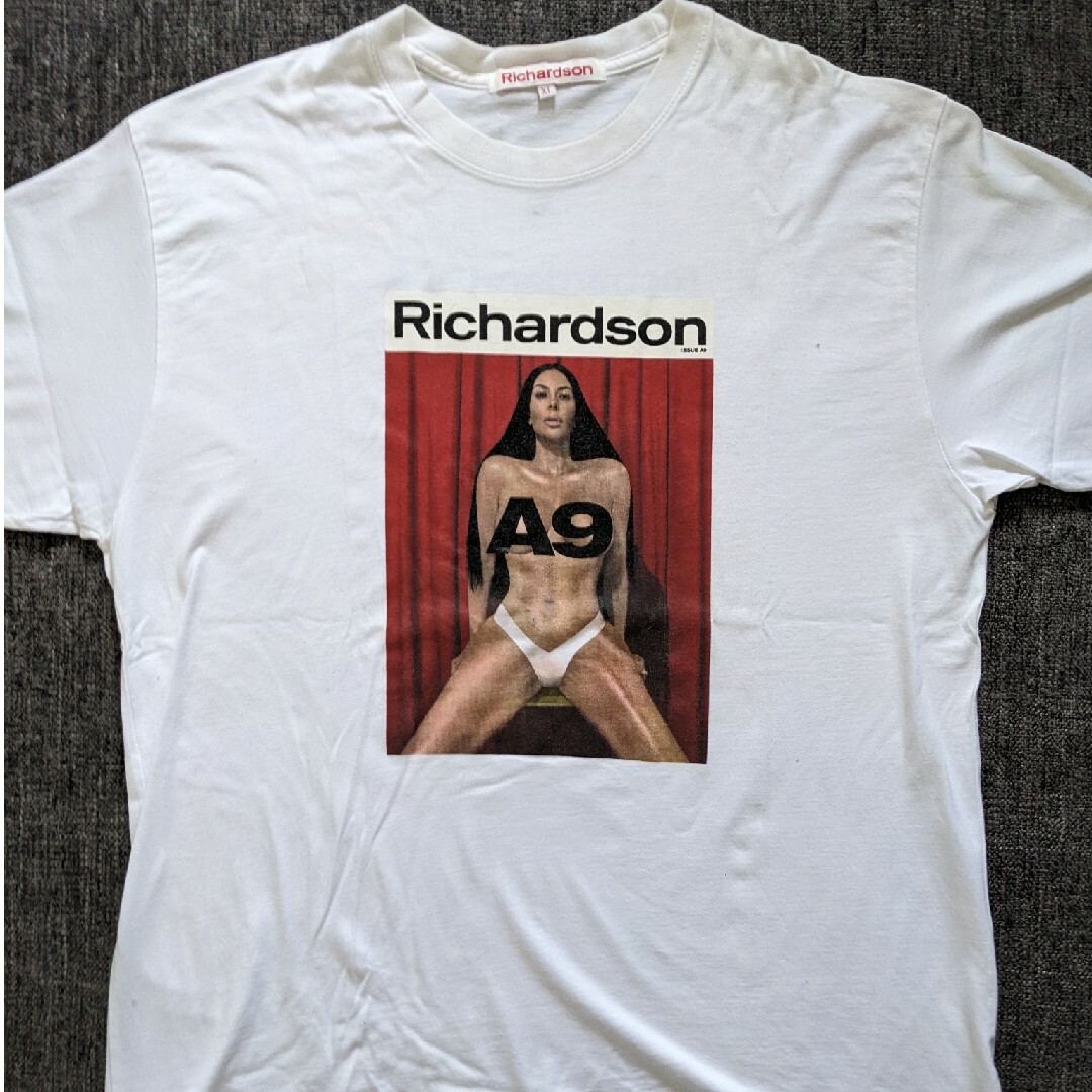 [即購入可能]　Richardson 　キムカーダシアン　Tシャツ　XLサイズ