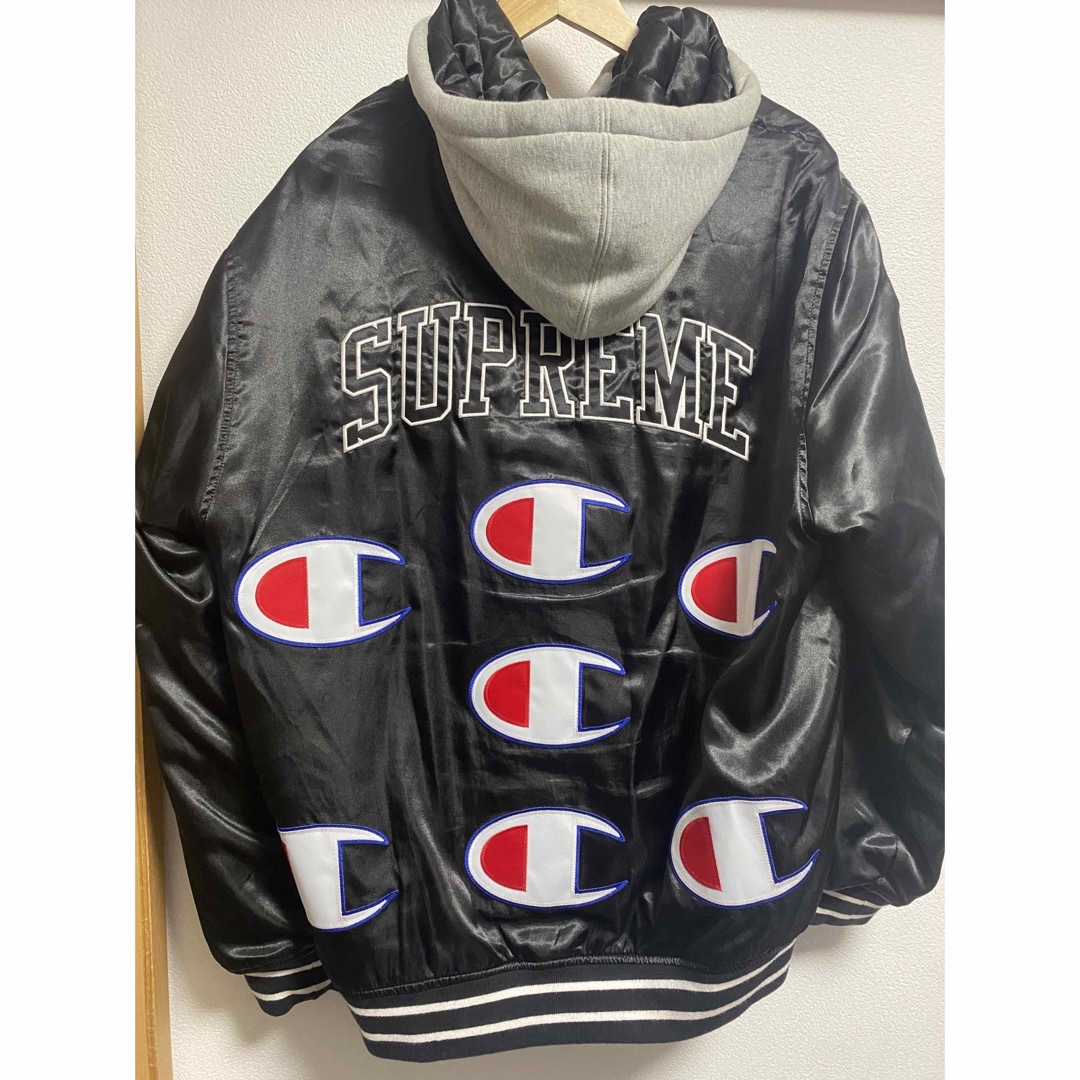 Supreme(シュプリーム)のSupreme Champion Satin Varsity Jacket メンズのジャケット/アウター(ブルゾン)の商品写真