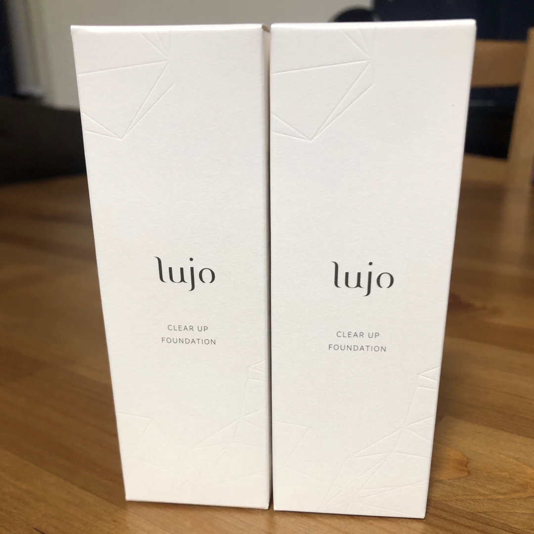 新品未開封　lujo クリアアップファンデーション✖️2個ベースメイク/化粧品