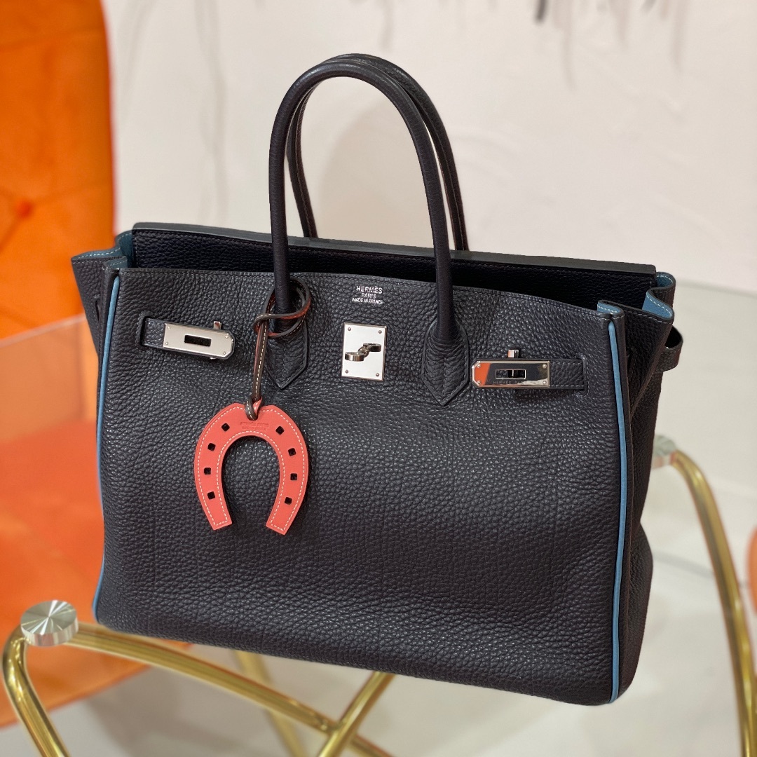 Hermes(エルメス)のエルメス パドック フェール ア シュヴァル エベンヌ×サンギーヌ ac0010 レディースのアクセサリー(チャーム)の商品写真