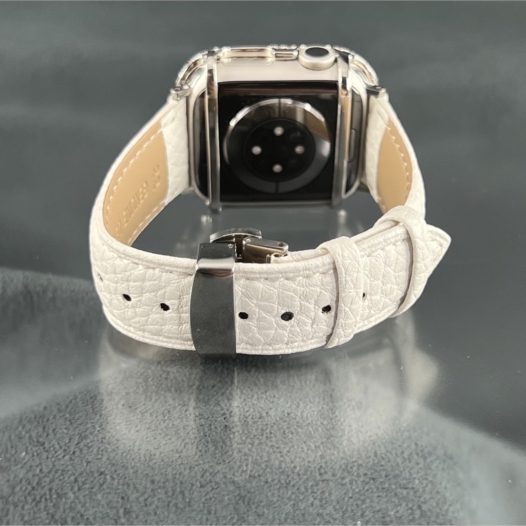 Apple Watch(アップルウォッチ)のアップルウォッチ　czダイヤモンドベゼル　ホワイトレザーベルト レディースのファッション小物(その他)の商品写真