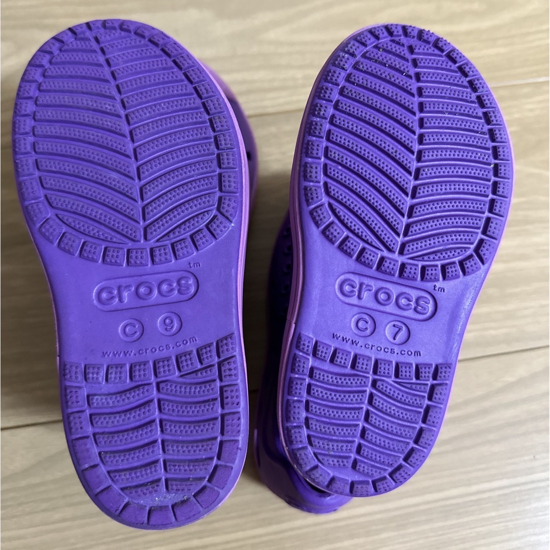 crocs(クロックス)のクロックス2足セット キッズ/ベビー/マタニティのキッズ靴/シューズ(15cm~)(その他)の商品写真