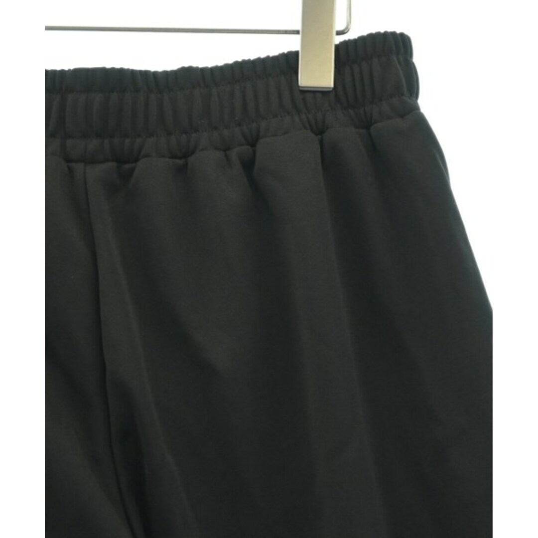 FENDI(フェンディ)のFENDI フェンディ ショートパンツ M 黒 【古着】【中古】 メンズのパンツ(ショートパンツ)の商品写真