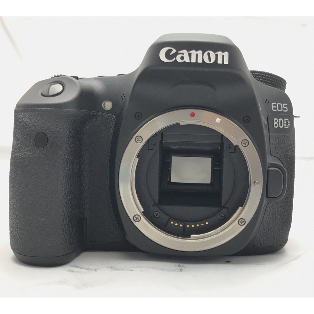 ショット数5,300の極美品！ Canon EOS 80D レンズキット♪