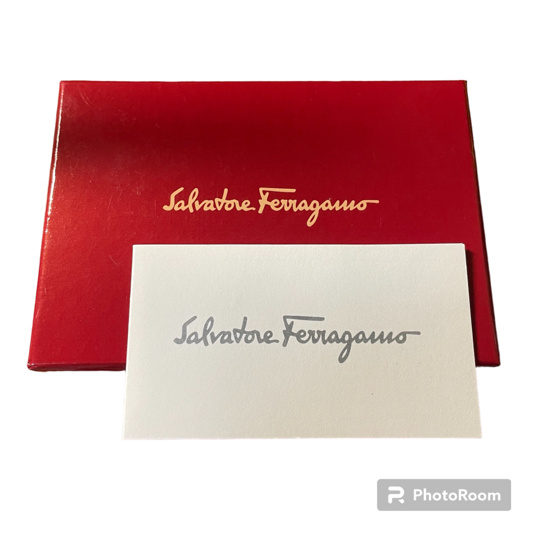 Salvatore Ferragamo(サルヴァトーレフェラガモ)のFerragamo✨サルバトーレ フェラガモ　コインケース　箱付き　説明書付き レディースのファッション小物(コインケース)の商品写真