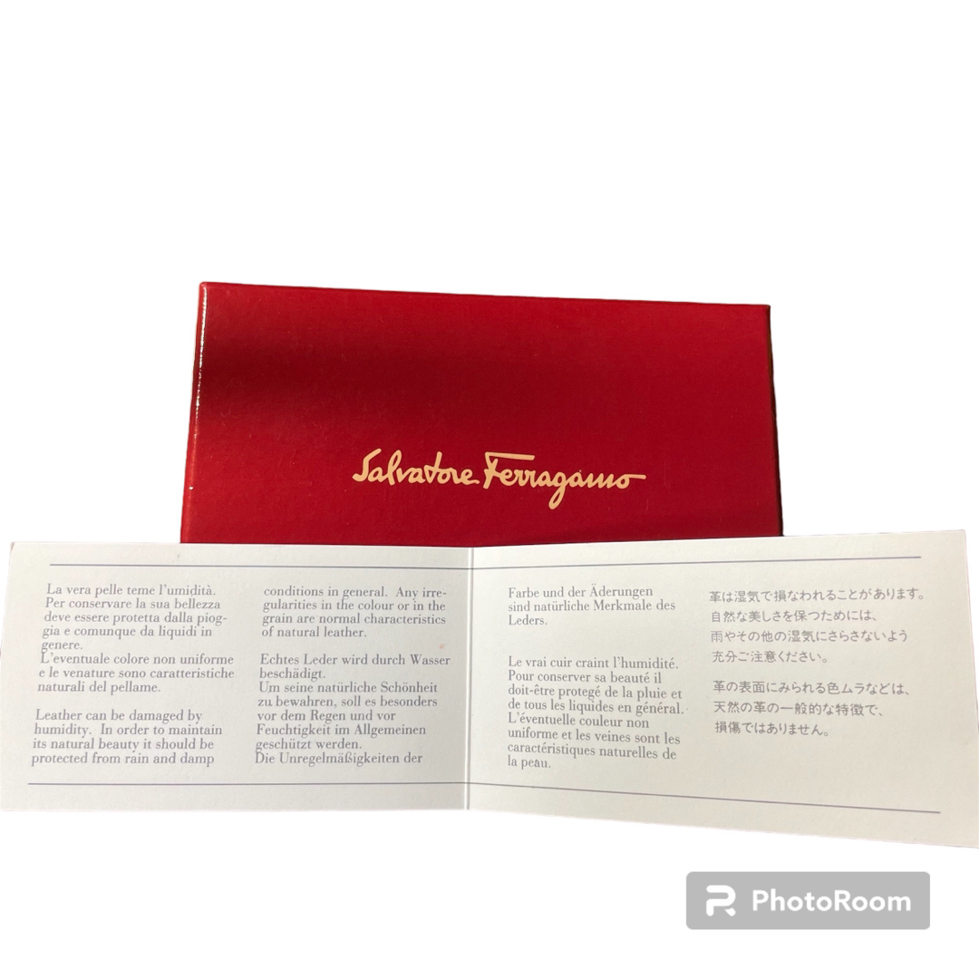 Salvatore Ferragamo(サルヴァトーレフェラガモ)のFerragamo✨サルバトーレ フェラガモ　コインケース　箱付き　説明書付き レディースのファッション小物(コインケース)の商品写真