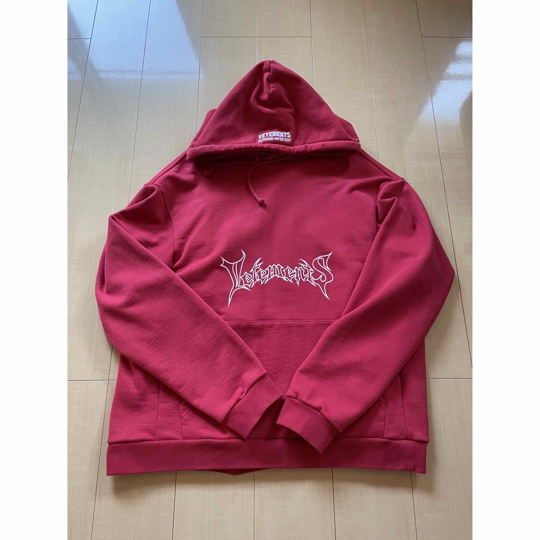 vetements メタル ロゴ　韓国 パーカー