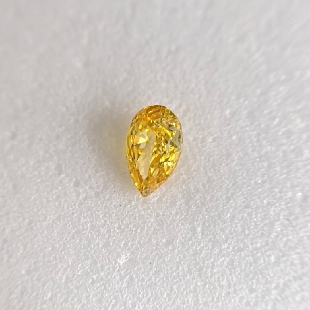 0.159ct SI-2 FANCY VIVID ORANGY YELLOWの通販 by 111's shop|ラクマ