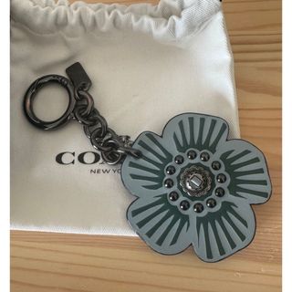 コーチ(COACH)のCOACH コーチ ティーローズ チャーム (キーホルダー)