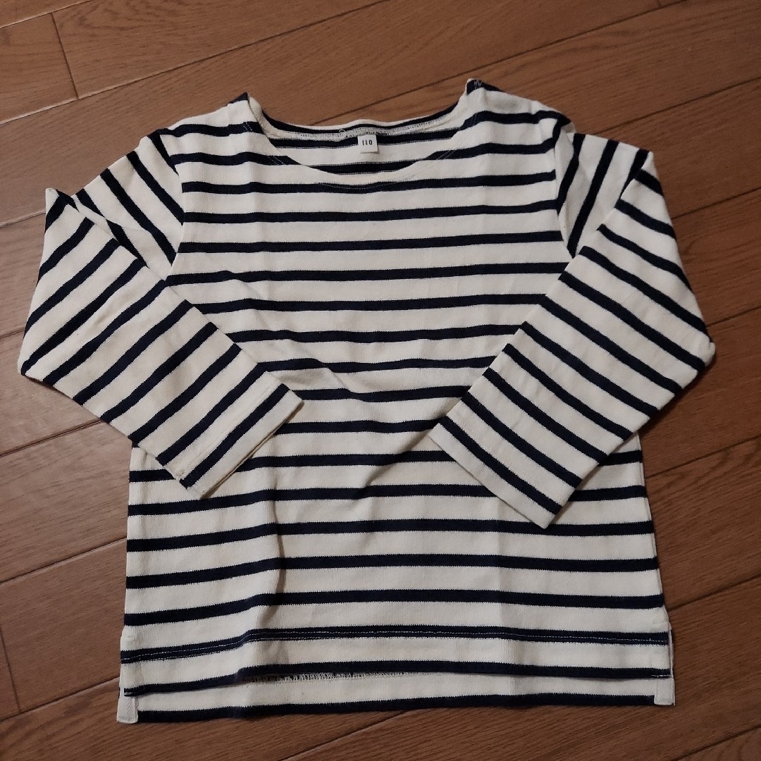 MUJI (無印良品)(ムジルシリョウヒン)のカットソーチェック110センチ　白いTシャツ100センチ キッズ/ベビー/マタニティのキッズ服女の子用(90cm~)(Tシャツ/カットソー)の商品写真