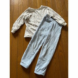 ユニクロ(UNIQLO)のB298★ユニクロ パジャマ 寝間着110ブルー 花柄 女の子 キッズ 子ども服(パジャマ)