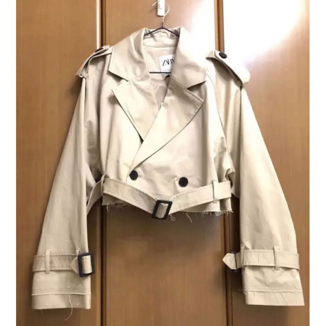ZARA - ザラオーバーサイズ ショート トレンチコートsサイズ最終 ZARA - ザラオーバーサイズ ショート トレンチコートsサイズ最終