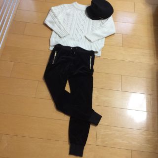 エイチアンドエム(H&M)のH&Mベロアジョガーパンツ(カジュアルパンツ)