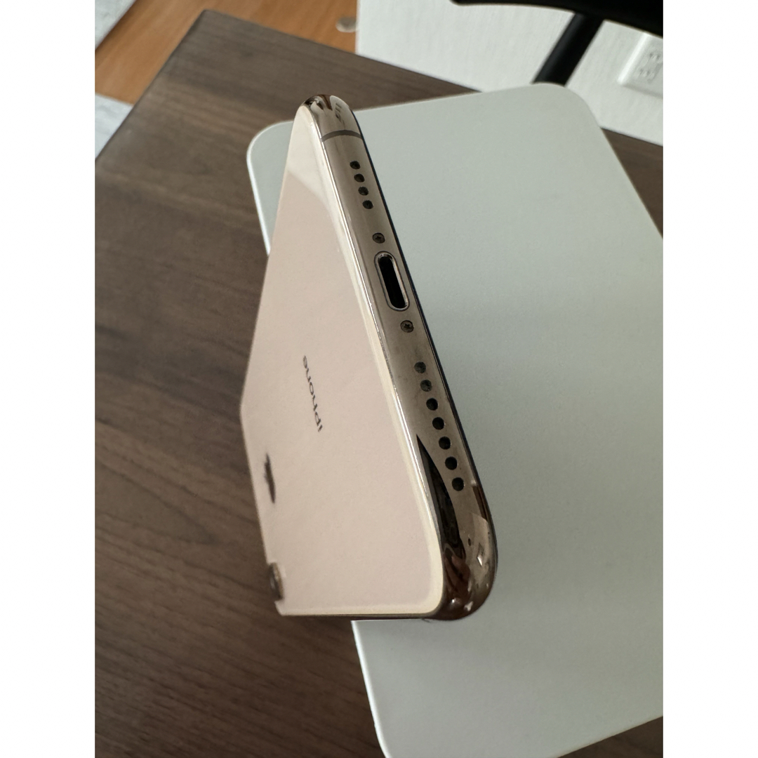 Apple(アップル)のiPhone Xs Max Gold 256GB スマホ/家電/カメラのスマートフォン/携帯電話(スマートフォン本体)の商品写真