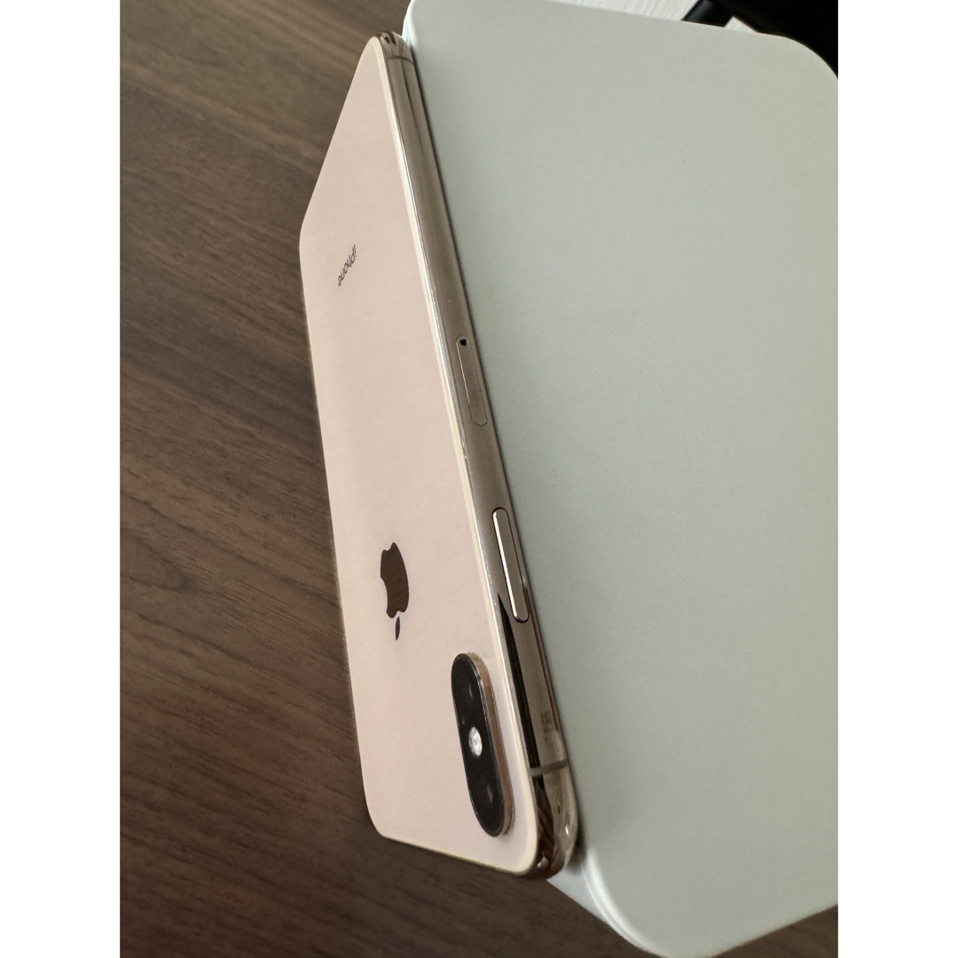 Apple(アップル)のiPhone Xs Max Gold 256GB スマホ/家電/カメラのスマートフォン/携帯電話(スマートフォン本体)の商品写真