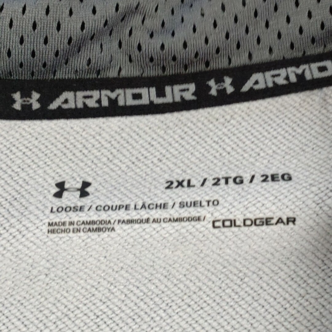 UNDER ARMOUR(アンダーアーマー)の10/17限り価格 アンダーアーマーパーカー　2XLサイズ メンズのトップス(パーカー)の商品写真