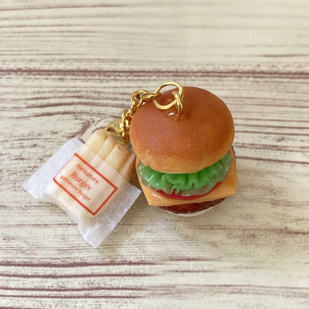ミニチュア チーズバーガーとポテトチャームの通販 by gatto nero shop