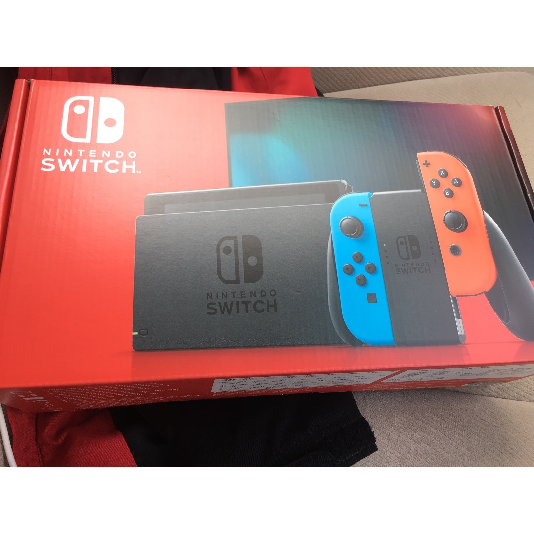 Nintendo Switch(ニンテンドースイッチ)のnintendo  switch 本体中古  ゼルダ ジョイコン  エンタメ/ホビーのゲームソフト/ゲーム機本体(家庭用ゲーム機本体)の商品写真