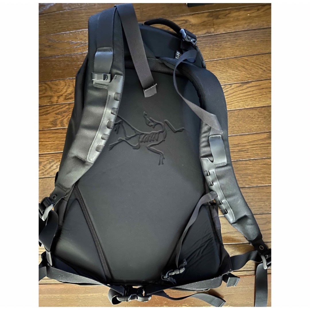 ARC’TERYX リュック/ナイロン/BLK/無地　22L