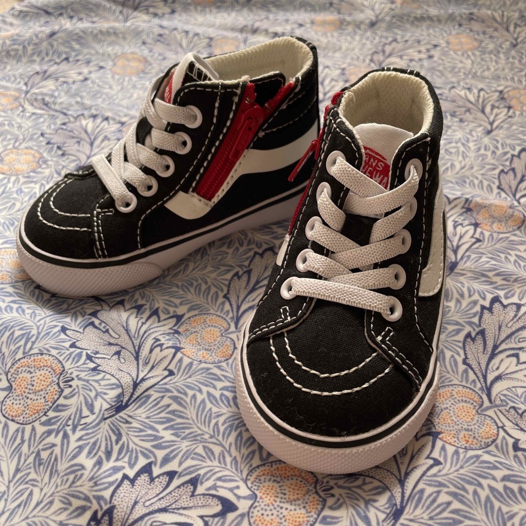 VANS(ヴァンズ)のベビーシューズ　スニーカー キッズ/ベビー/マタニティのベビー靴/シューズ(~14cm)(スニーカー)の商品写真