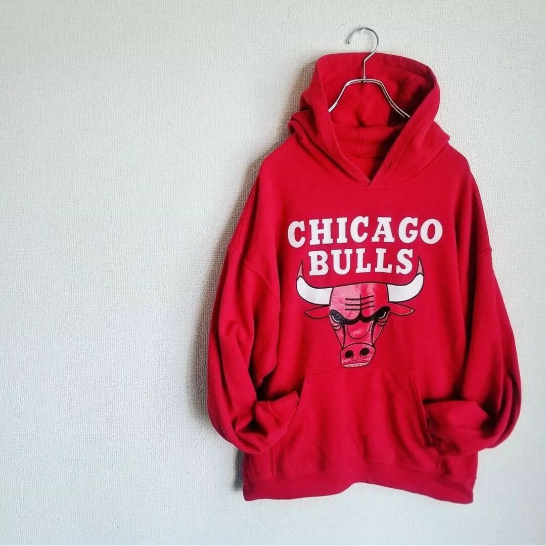 90s NBA CHICAGO BULLS ロゴプリント フード　XL　ビック メンズのトップス(スウェット)の商品写真