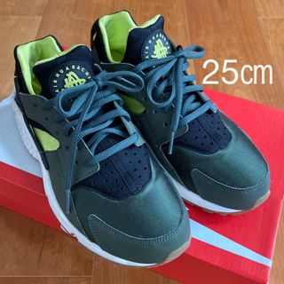 ナイキ(NIKE)のナイキ エアハラチ NIKE WMNS AIR HUARACHE(スニーカー)