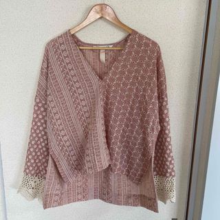 ザラ(ZARA)のZARA カットワーク刺繍トップス(シャツ/ブラウス(長袖/七分))