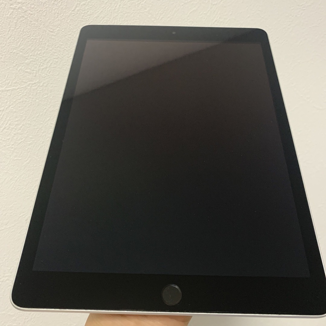 iPad - 【美品に近い】iPad 2021 第9世代 中古 SIMフリー r69の通販 by