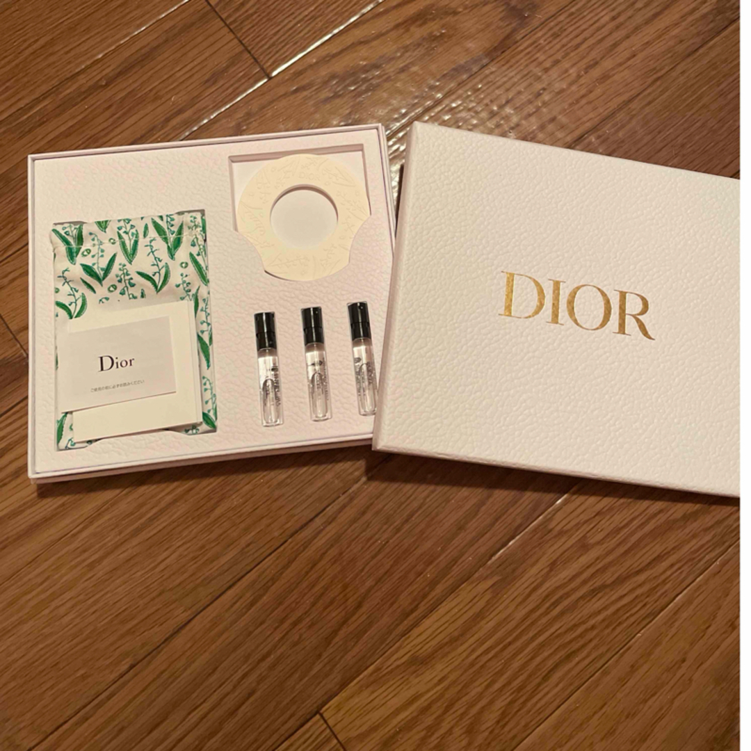 Dior(ディオール)のDiorポーチ＆オードゥパルファム✨最終値下げ✨ レディースのファッション小物(ポーチ)の商品写真