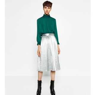 ザラ(ZARA)のりりぃ様専用♡メタリックプリーツスカート(ひざ丈スカート)