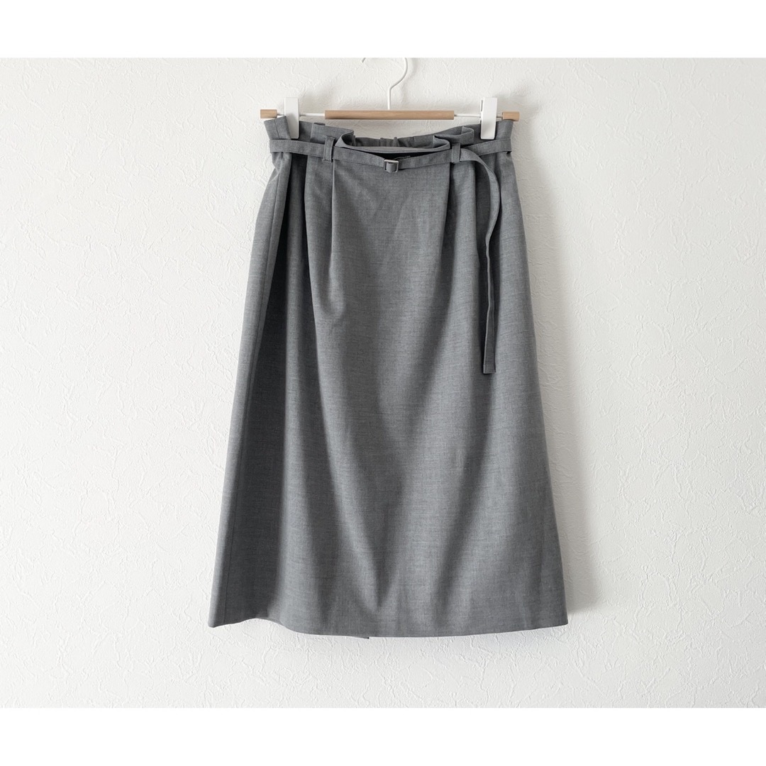 UNTITLED(アンタイトル)のアンタイトル CARREMANストレッチキーネックシャツ スカート セットアップ レディースのフォーマル/ドレス(スーツ)の商品写真
