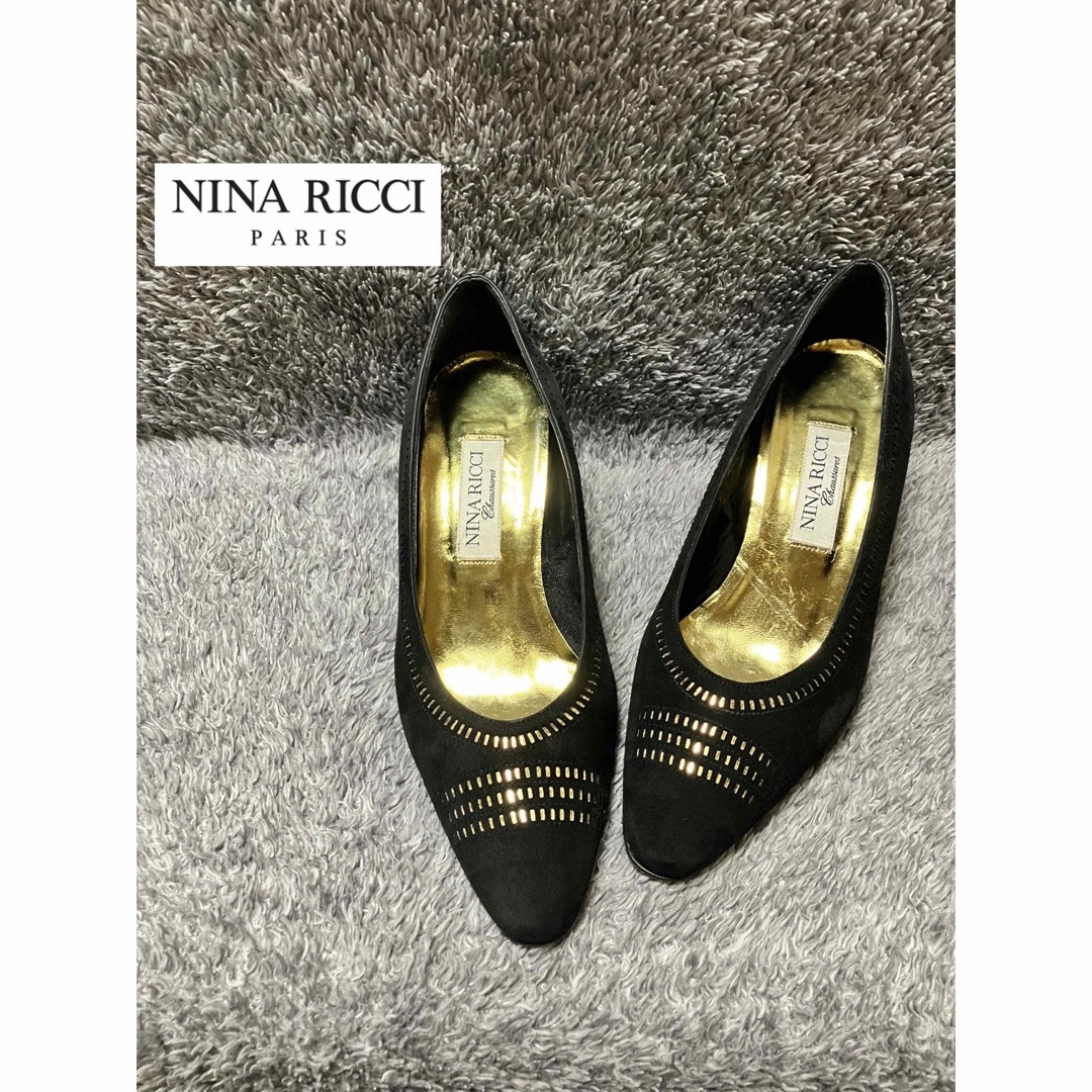 NINA RICCI(ニナリッチ)のNINA RICCI  スウェード ラウンドトゥ スタッズパンプス 35 1/2 レディースの靴/シューズ(ハイヒール/パンプス)の商品写真