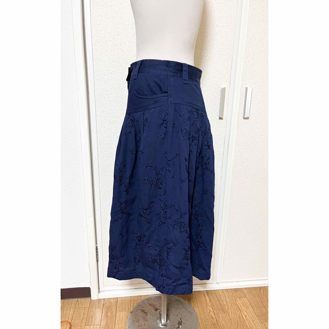デニム　ロング　スカート　刺繍　異素材　花柄　ボタニカル　藍色　ネイビー 2