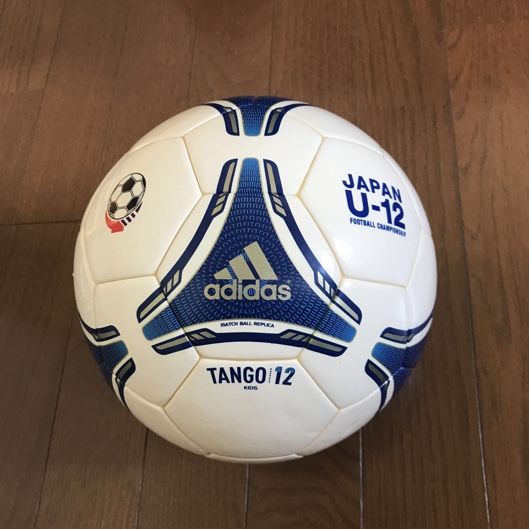 adidas TANGO 12 タンゴ サッカーボール サイズ4 kids