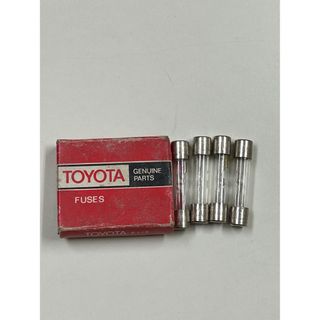 トヨタ(トヨタ)のトヨタ　TOYOTA 純正部品　ヒューズ　４本(汎用パーツ)